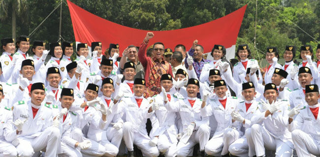 22415_07423223082017_menpora_paskibra